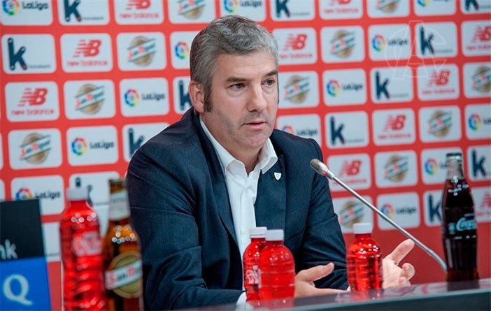 Josu Urrutia en rueda de prensa