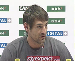 Ismael Urzaiz durante la rueda de prensa de Lezama