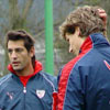 Urzaiz junto a Llorente durante un entrenamiento en Lezama