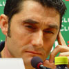 Ernesto Valverde con gesto de preocupación durante una rueda de prensa