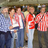 Algunos de los 24 aficionados que acompañan al Athletic en su viaje a Turquía