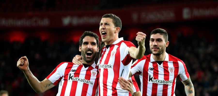 De Marcos celebra su gol ante el Valencia