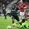 Iñaki Williams en una jugada ante el AZ Alkmaar
