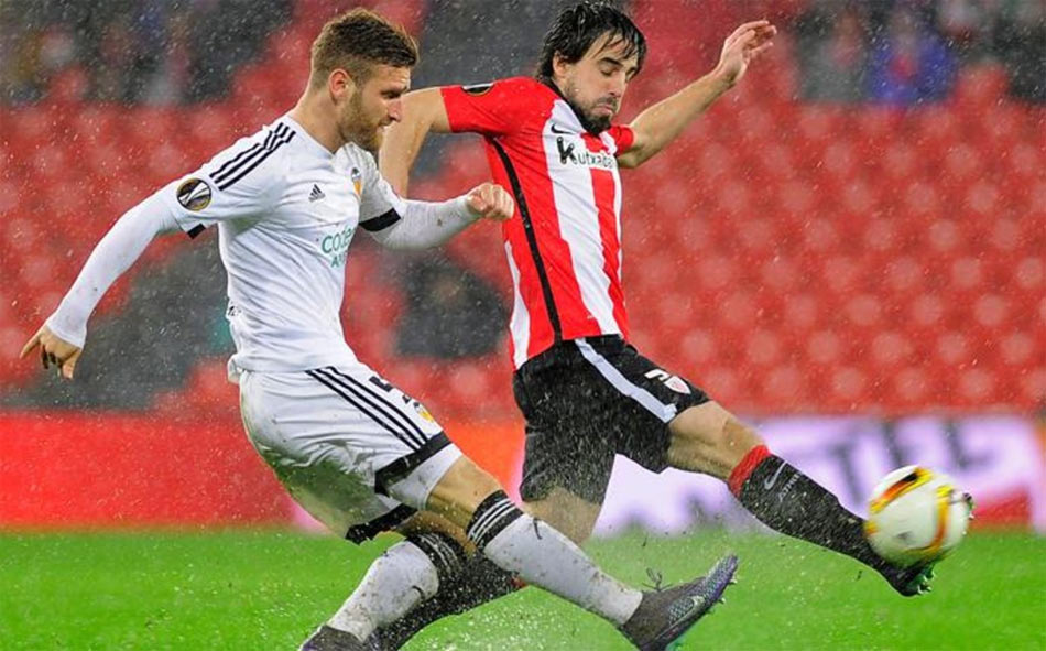 Beñat en una jugada ante el Real Madrid