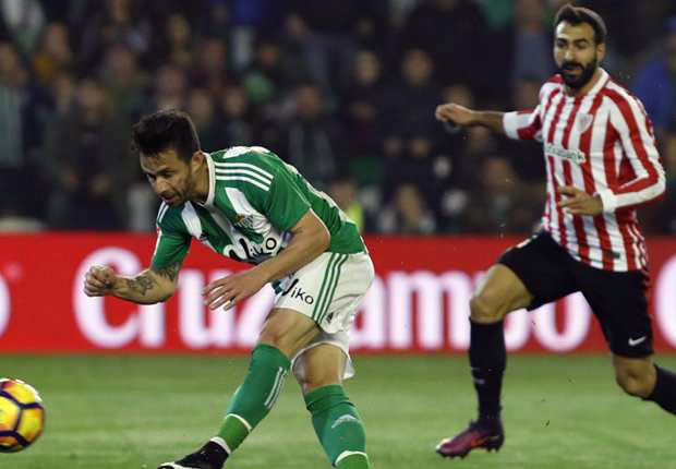 Balenziaga durante un lance ante el Betis