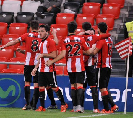 El Bilbao Athletic celebra su primera victoria de la temporada en Segunda