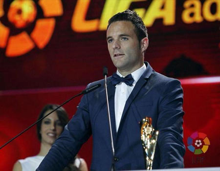 Borja Viguera, «Mejor delantero de la temporada 2013-14» en la Liga Adelante