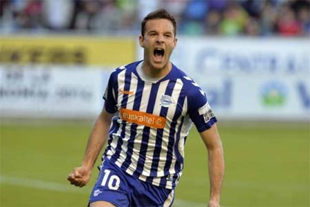 Borja Viguera, pichichi de Segunda, ficha por el Athletic