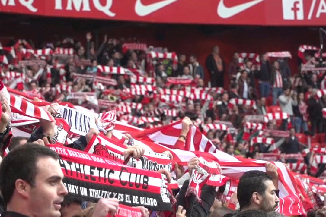 La afición del Athletic en San Mamés