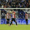 Aritz Aduriz celebra el tanto de Iñaki Williams al Deportivo en Riazor