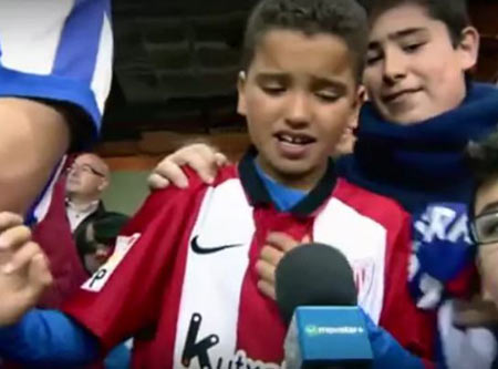 Wallace, un niño gallego que lucha por conseguir la camiseta de Gurpegi