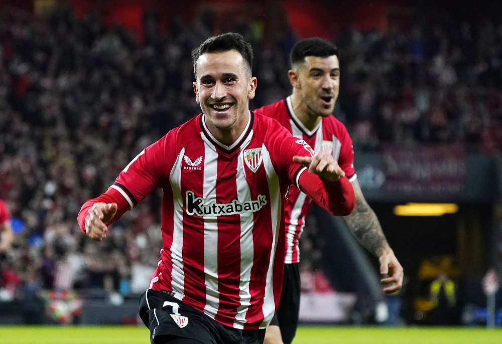 Berenguer celebra el primer gol del partido.