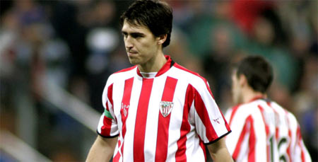 Iraola durante un lance de un partido con el Athletic