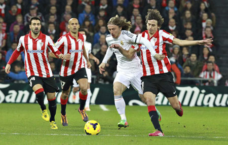 Ander Iturraspe durante un lance ante el R.Madrid