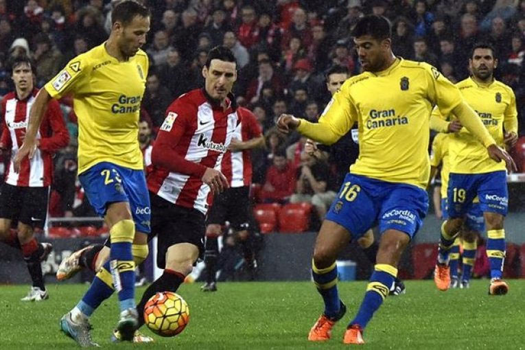 Aritz Aduriz durante un lance del partido ante Las Palmas