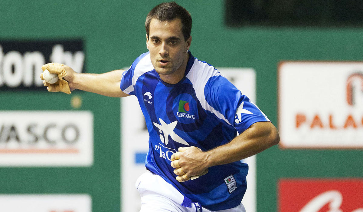 Oinatz Bengoetxea durante un partido