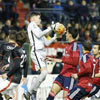 Alex Remiro, portero del Bilbao Athletic, en un lance ante Osasuna