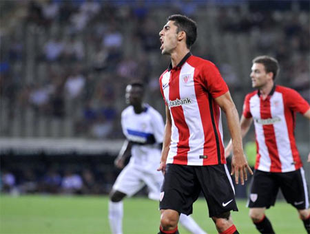 Sabin Merino durante un lance del amistoso contra el Inter