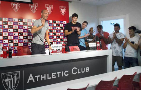 Gaizka Toquero durante la rueda de prensa de su despedida