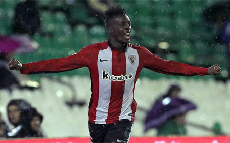 Iñaki Williams celebra su primer gol ante el Betis