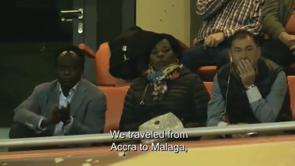 Los padres de Iñaki Williams viendo el partido del Athletic en San Mamés