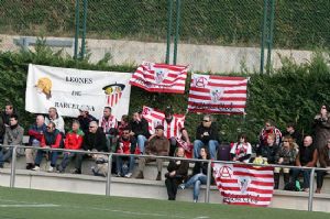 Apoyando a las leonas.
