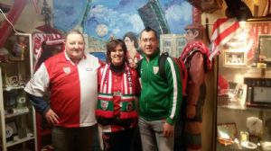 Con Ana Aristi Vegas de la Peña Beñat Deusto y José Manuel Vergara Marco de la Peña Minglanilla.