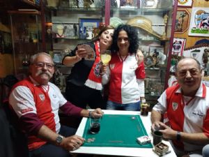 LAS CAMPEONAS DEL CAMPONATO DE CARTAS