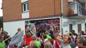 Inauguración de un mosaico en la nueva Calle Athletic