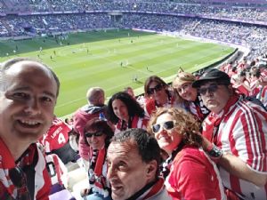 Preparados para que empiece el partido