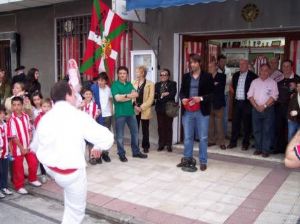 Aurresku en honor de Isma Urzaiz
