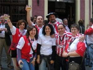 “Levantando vídrio” por Portugalete